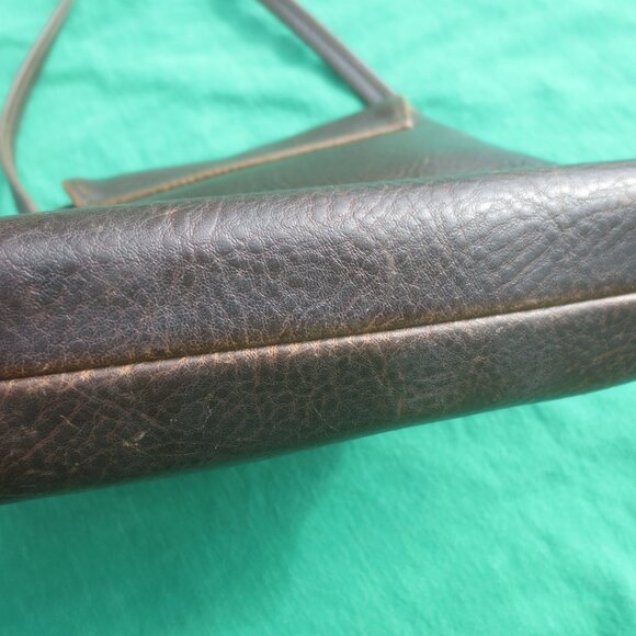 Liz Claiborne Thick Leather Distressed Style Shoulder Pouch Bag. - Picture 7 of 9